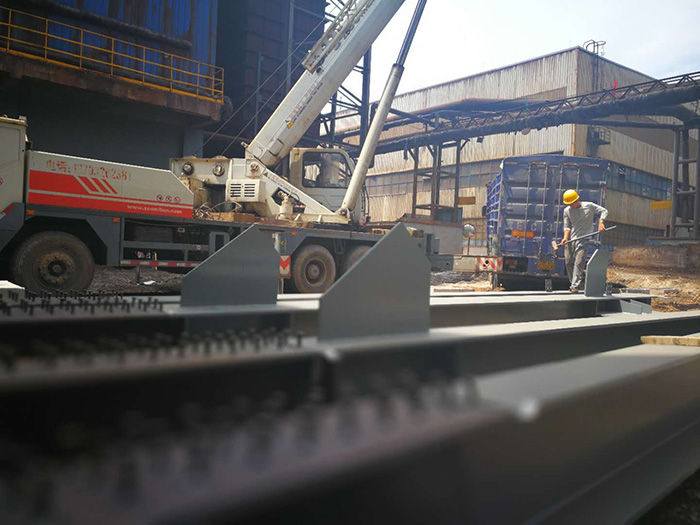 H型鋼梁、格構(gòu)柱