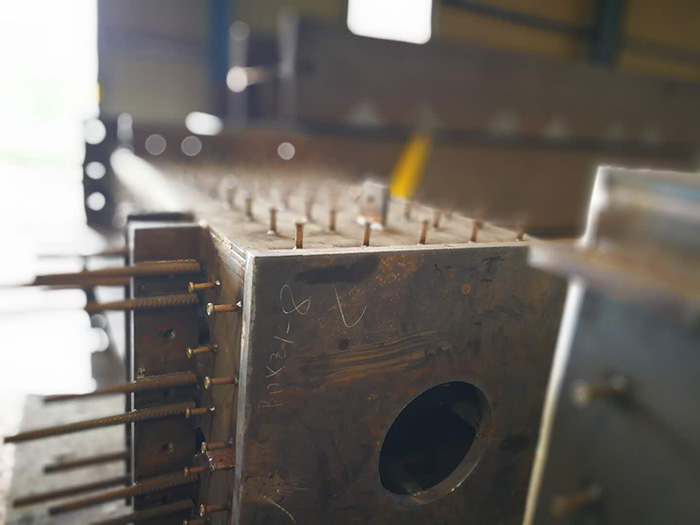 圓柱、箱型柱、十字形柱